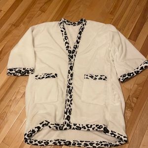 v i n t a g e :: Handmade glam robe leopard spots vintage style